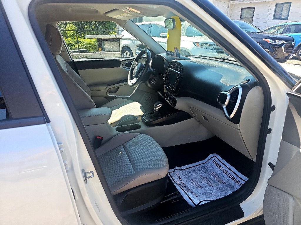 2021 Kia Soul Image 6