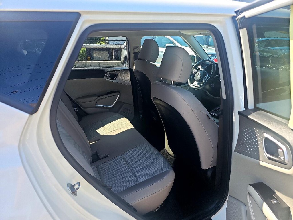 2021 Kia Soul Image 8