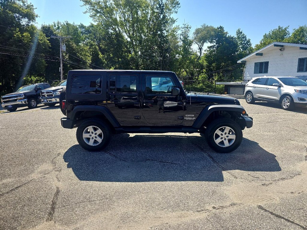 2017 Jeep Wrangler Image 4