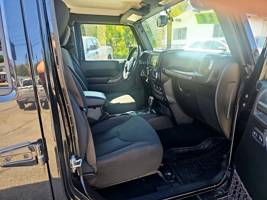 2017 Jeep Wrangler Image 6