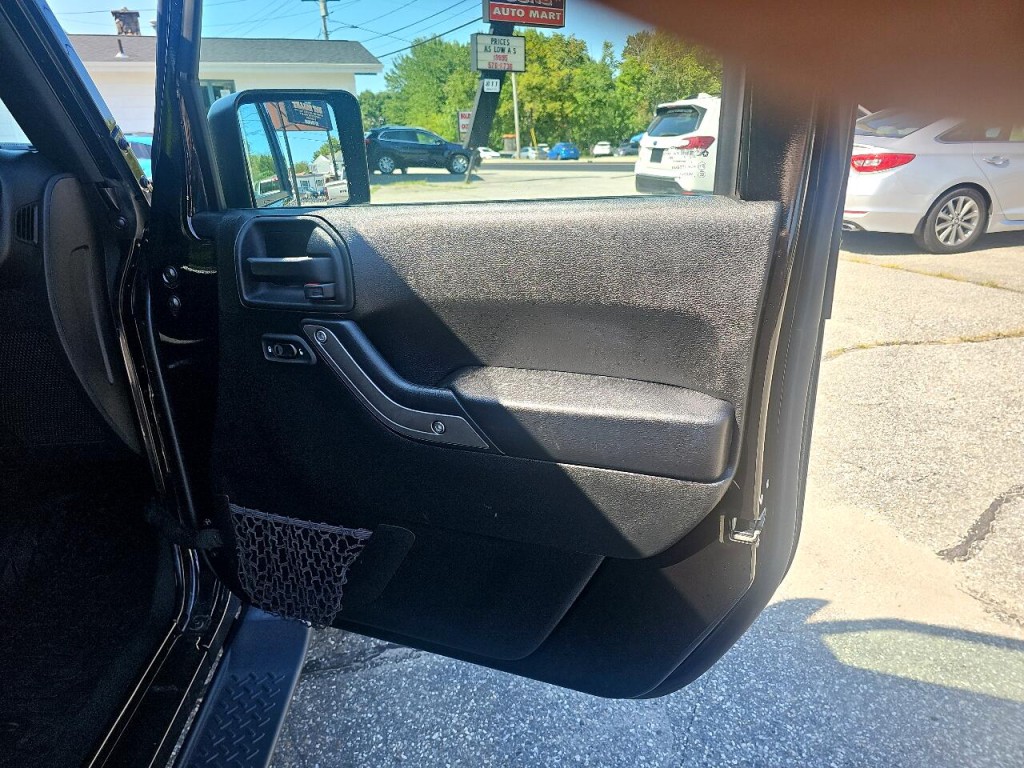 2017 Jeep Wrangler Image 7