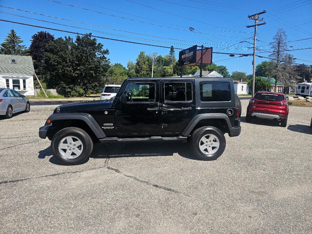 2017 Jeep Wrangler Image 15
