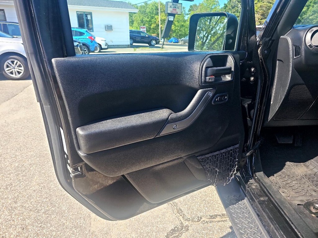 2017 Jeep Wrangler Image 20