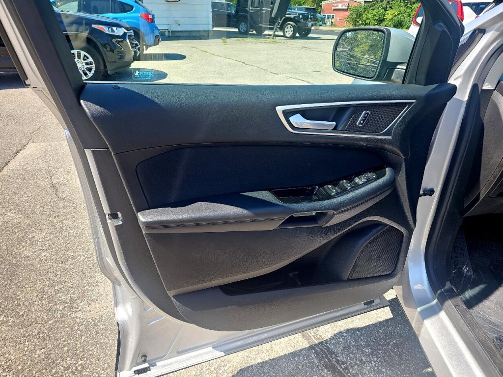 2018 Ford Edge Image 20