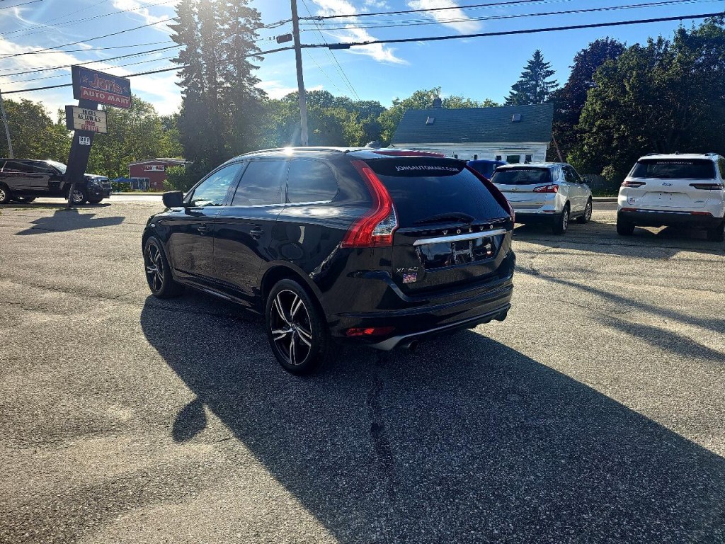 2017 Volvo XC60 Image 16