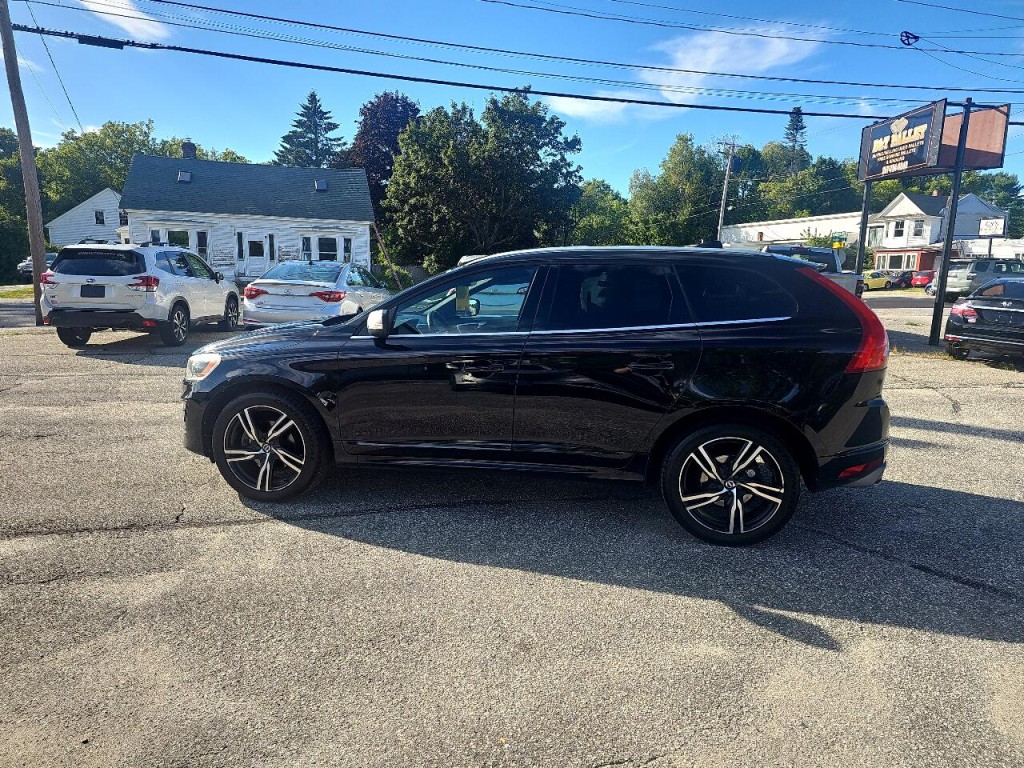 2017 Volvo XC60 Image 17