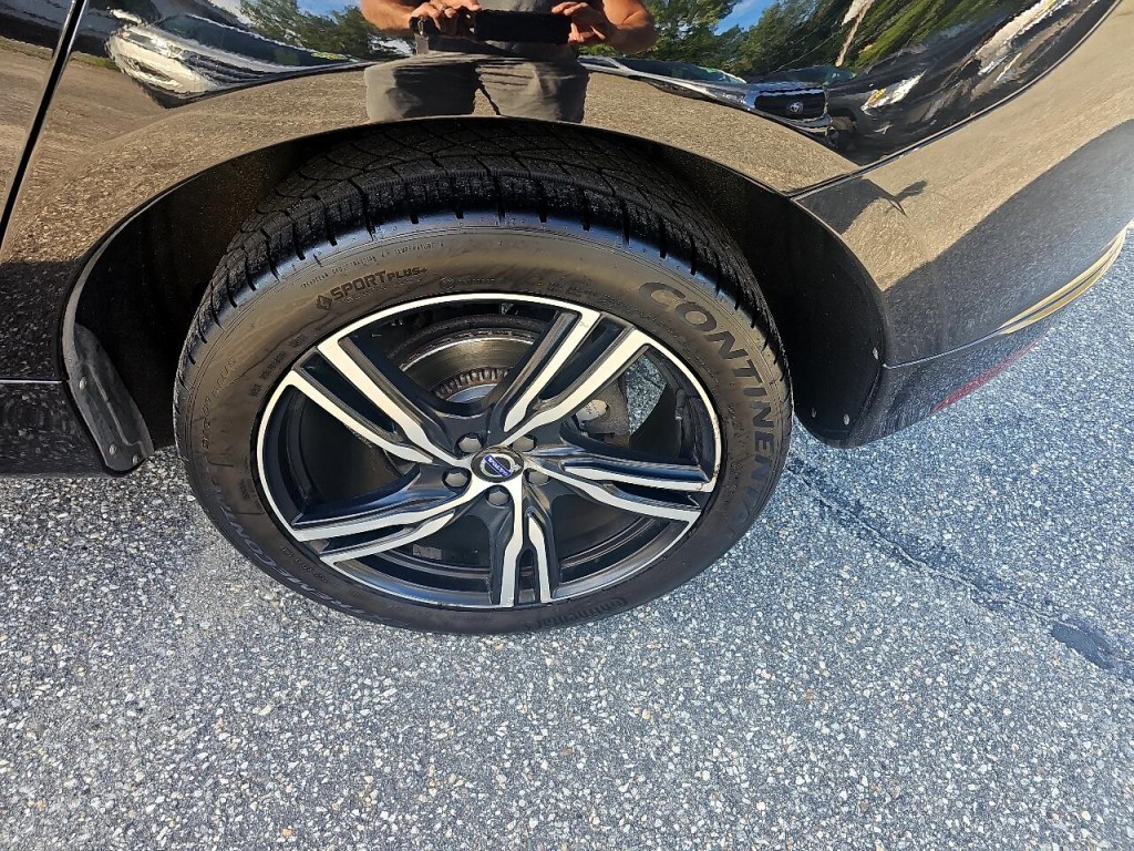 2017 Volvo XC60 Image 18