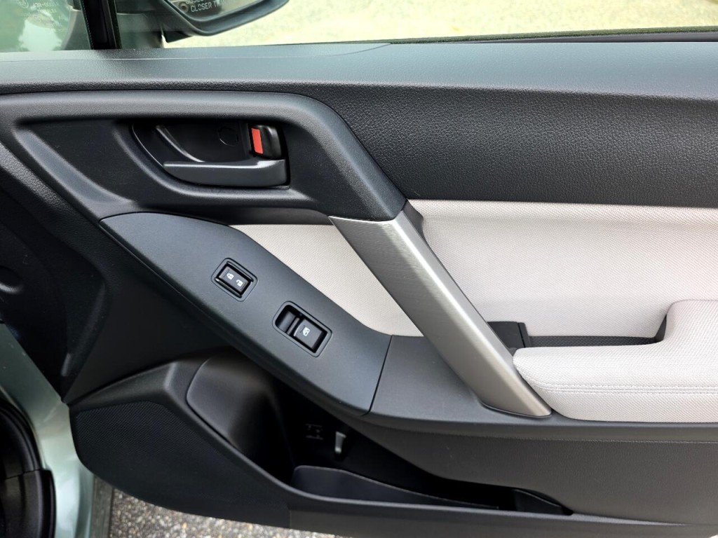 2015 Subaru Forester Image 7