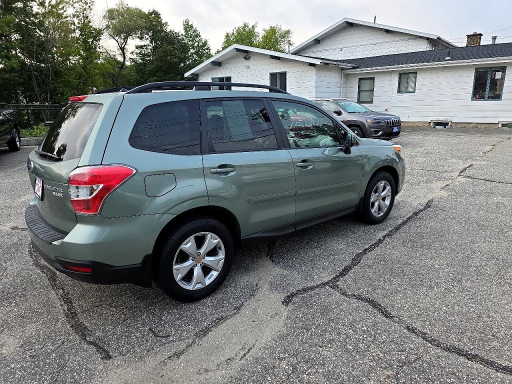 2015 Subaru Forester Image 10