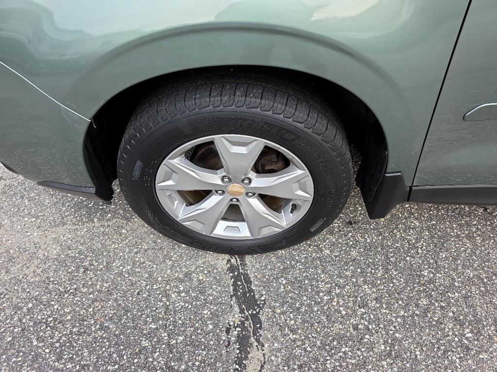 2015 Subaru Forester Image 15