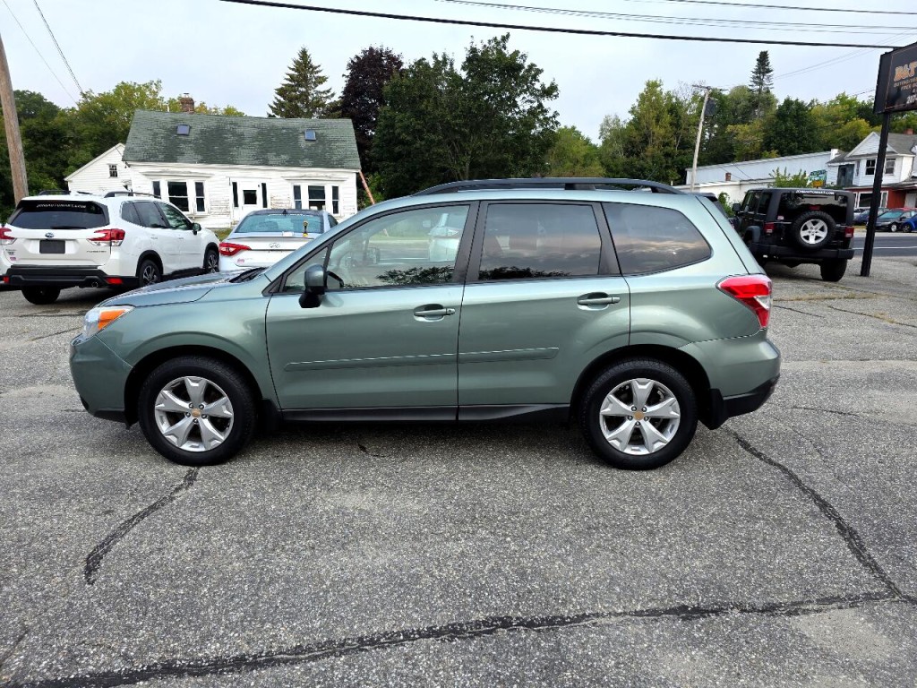 2015 Subaru Forester Image 16