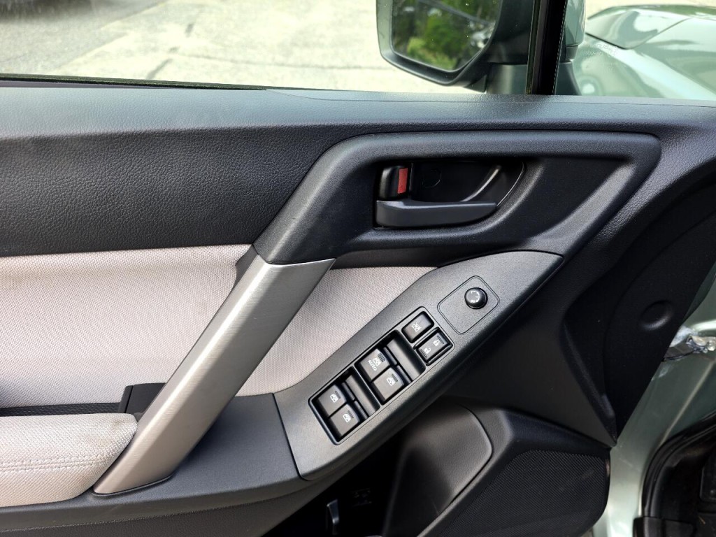 2015 Subaru Forester Image 17
