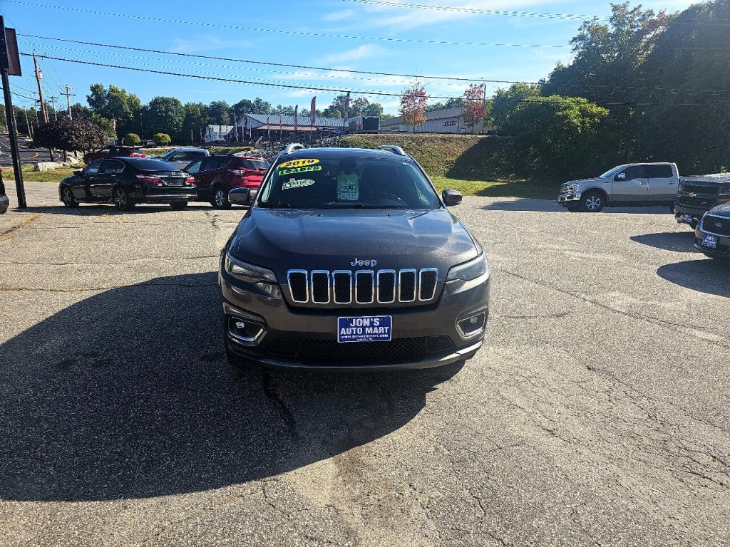 2019 Jeep Cherokee Image 2