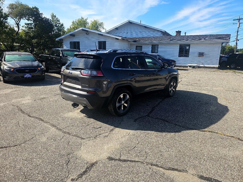 2019 Jeep Cherokee Image 11