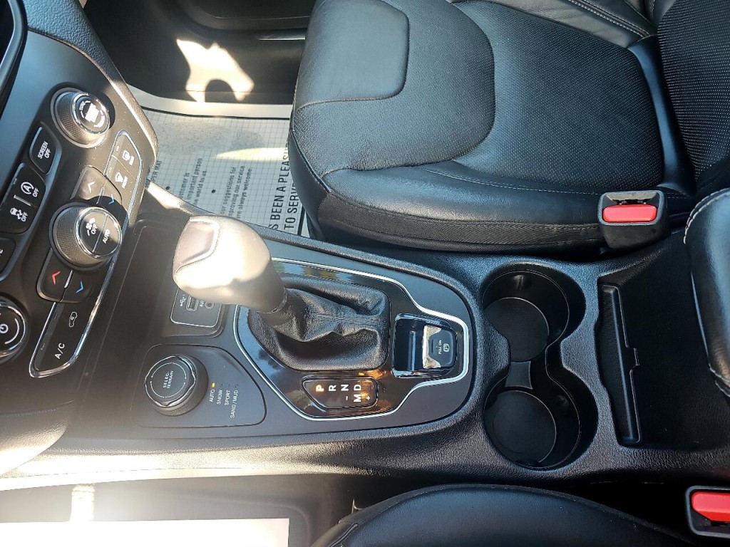 2019 Jeep Cherokee Image 25