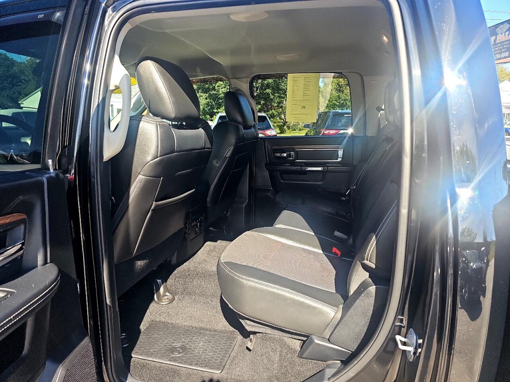 2014 RAM 1500 Image 17