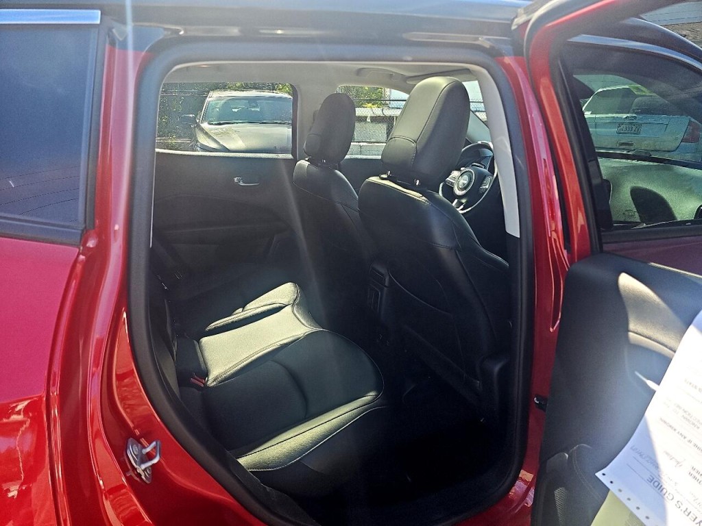 2019 Jeep Compass Image 8