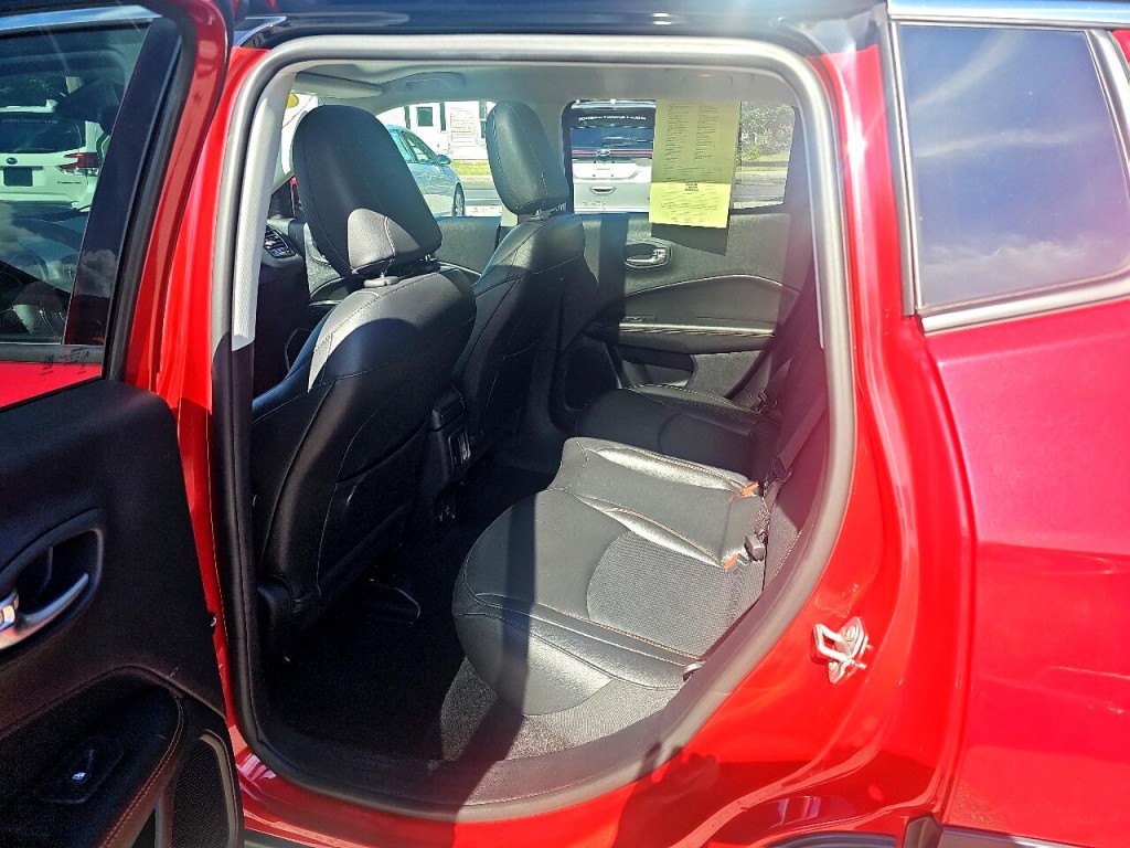 2019 Jeep Compass Image 17