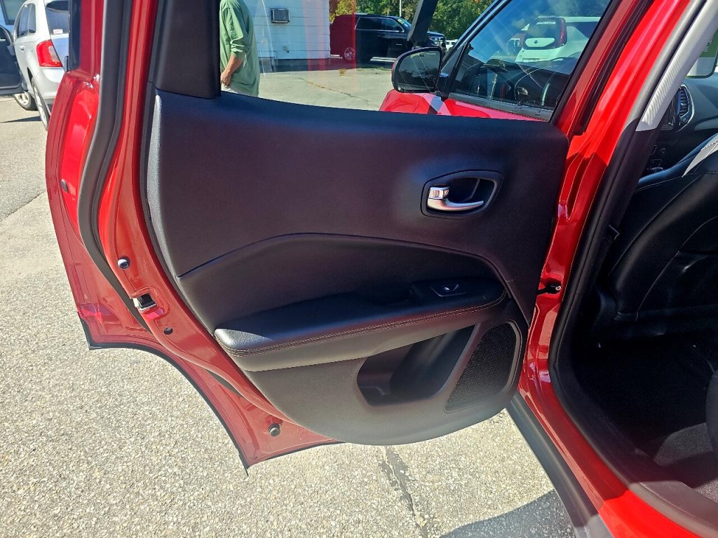 2019 Jeep Compass Image 18