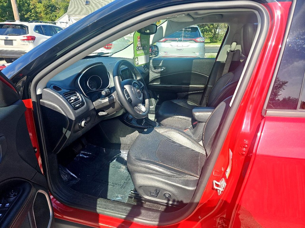 2019 Jeep Compass Image 19