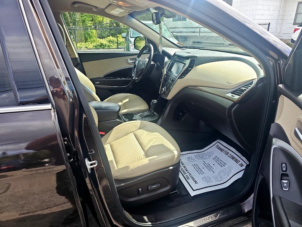 2019 Hyundai Santa Fe Image 6