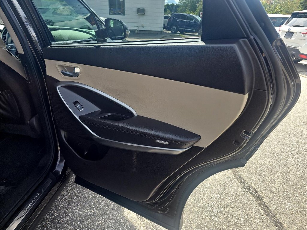2019 Hyundai Santa Fe Image 9