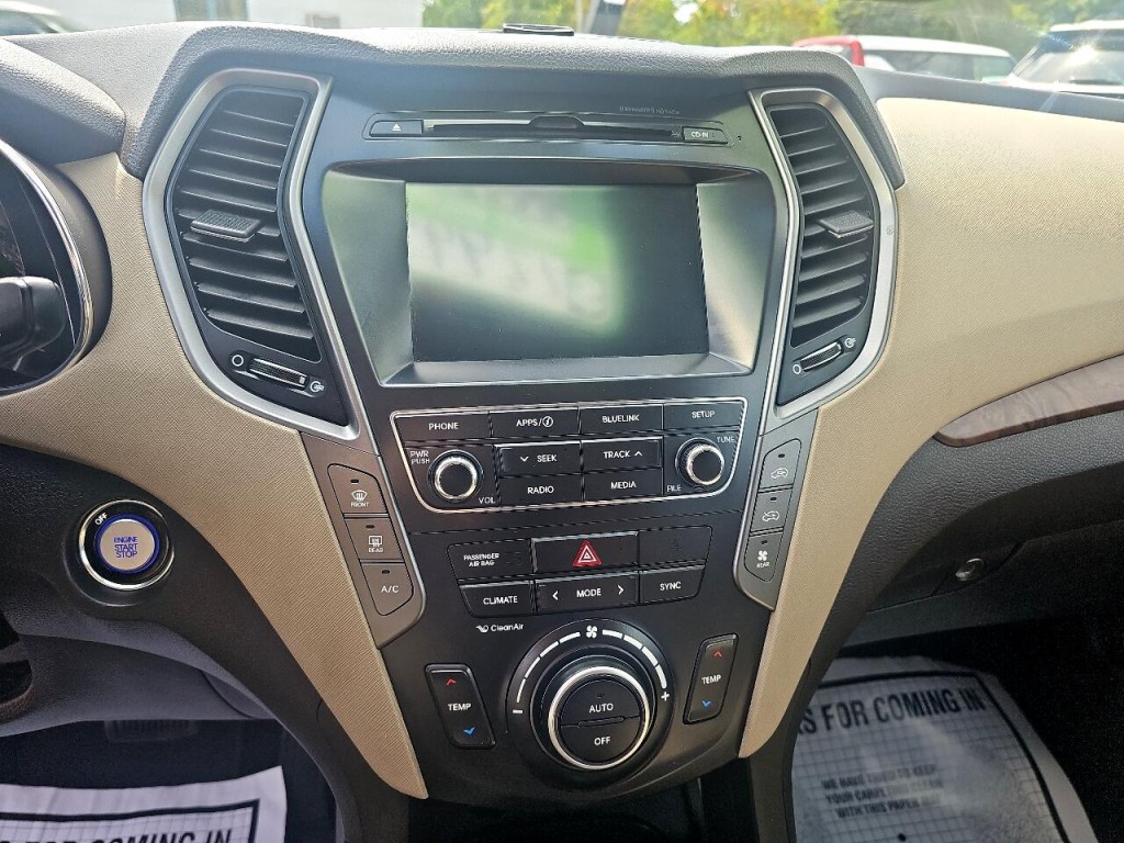 2019 Hyundai Santa Fe Image 25