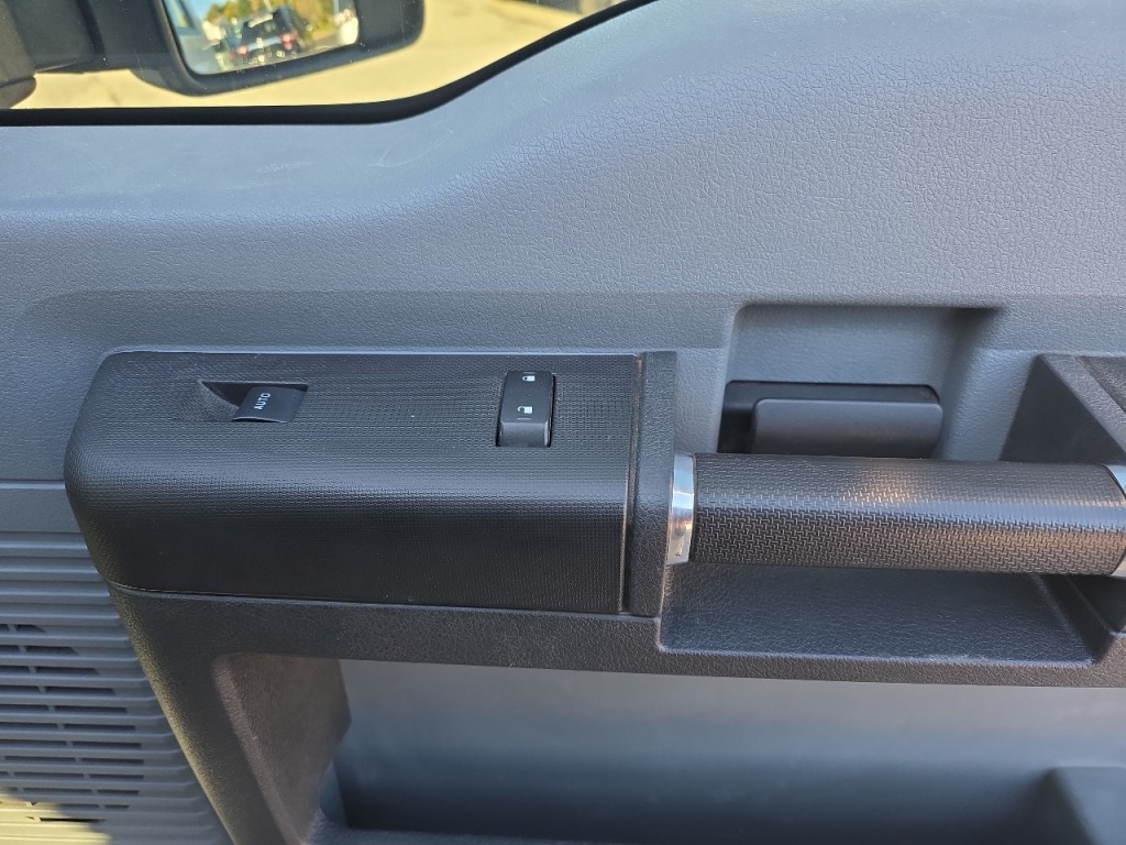 2016 Ford F-350 Image 6