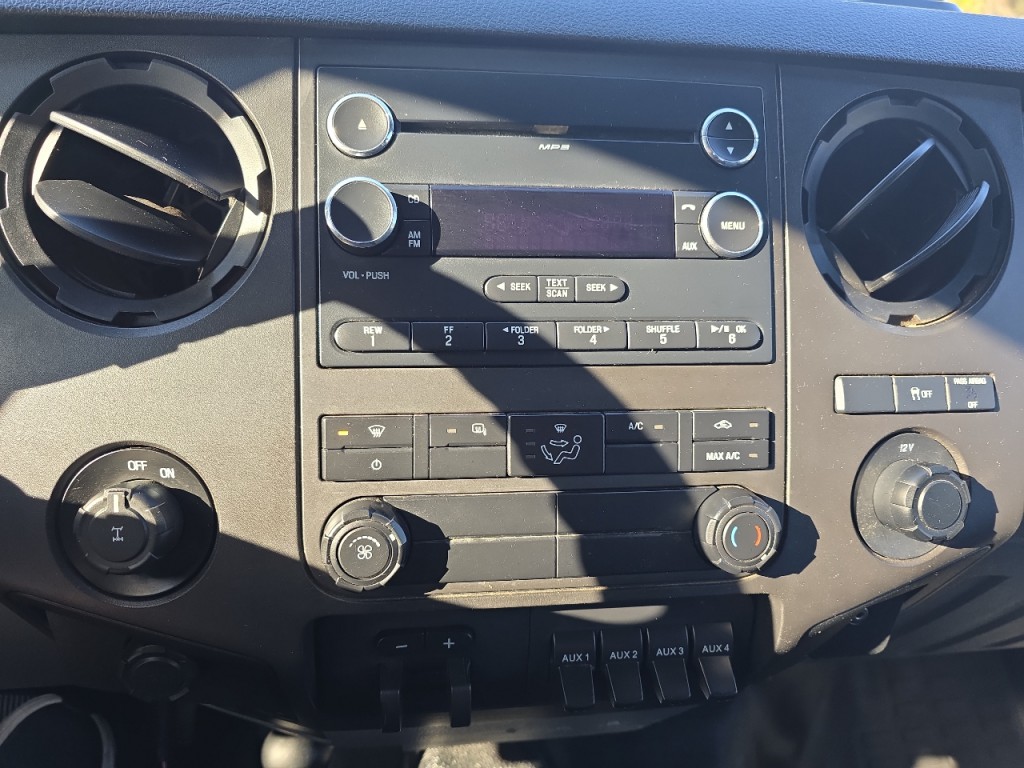 2016 Ford F-350 Image 21