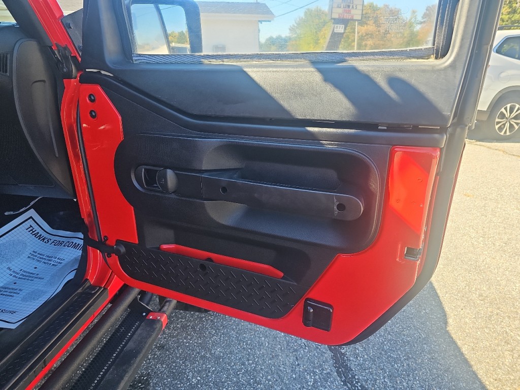 2016 Jeep Wrangler Image 8