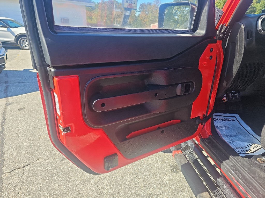 2016 Jeep Wrangler Image 18