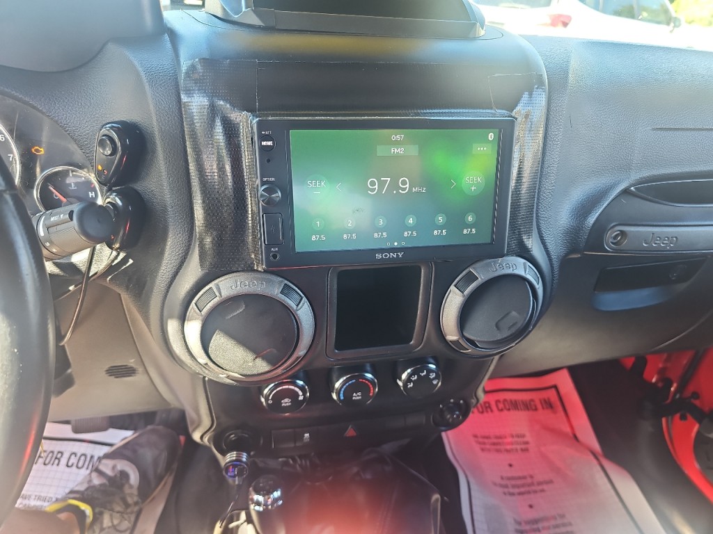 2016 Jeep Wrangler Image 20