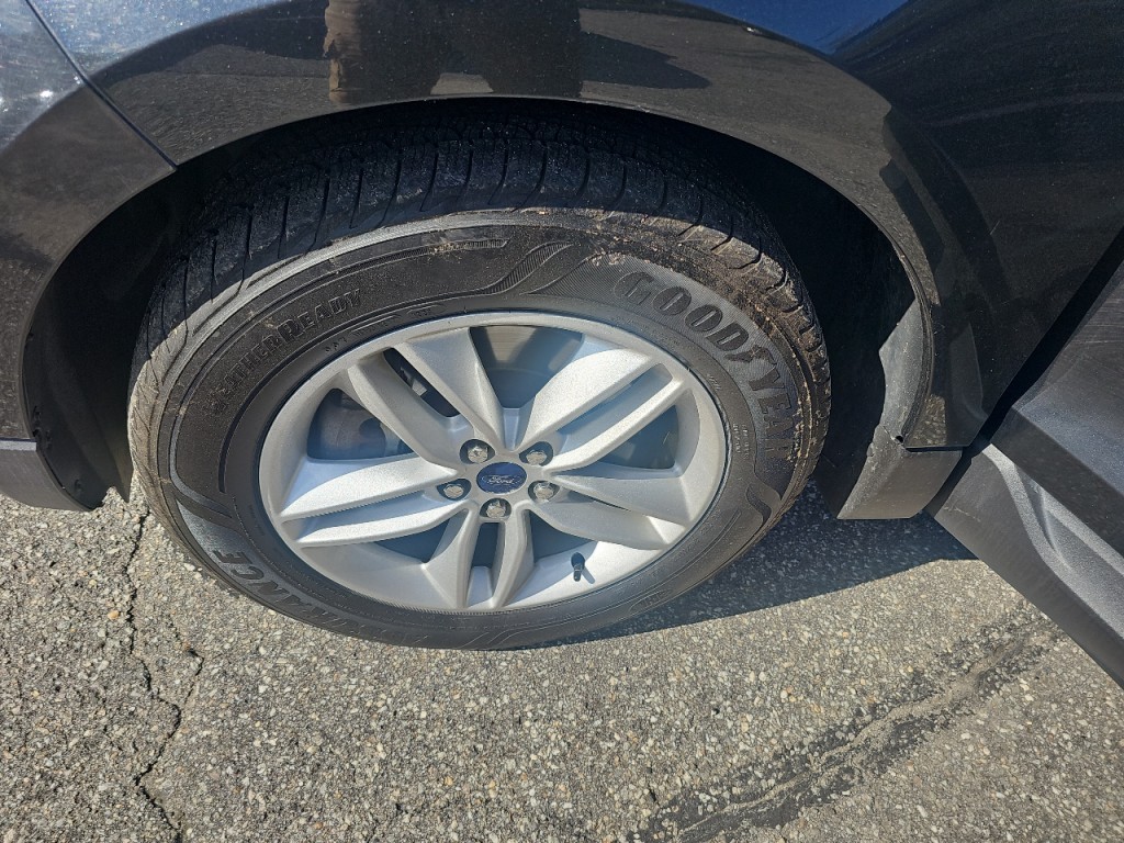 2015 Ford Edge Image 25