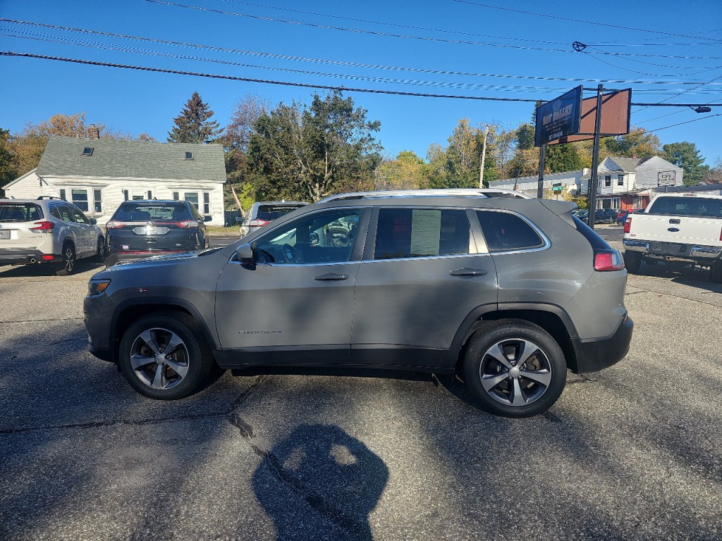 2019 Jeep Cherokee Image 16