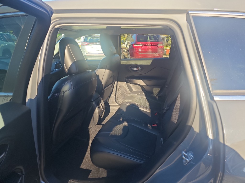 2019 Jeep Cherokee Image 18