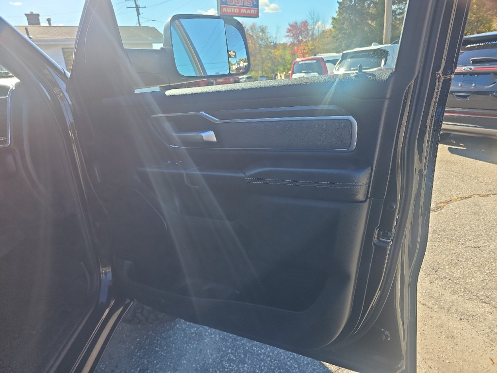 2019 RAM 1500 Image 7
