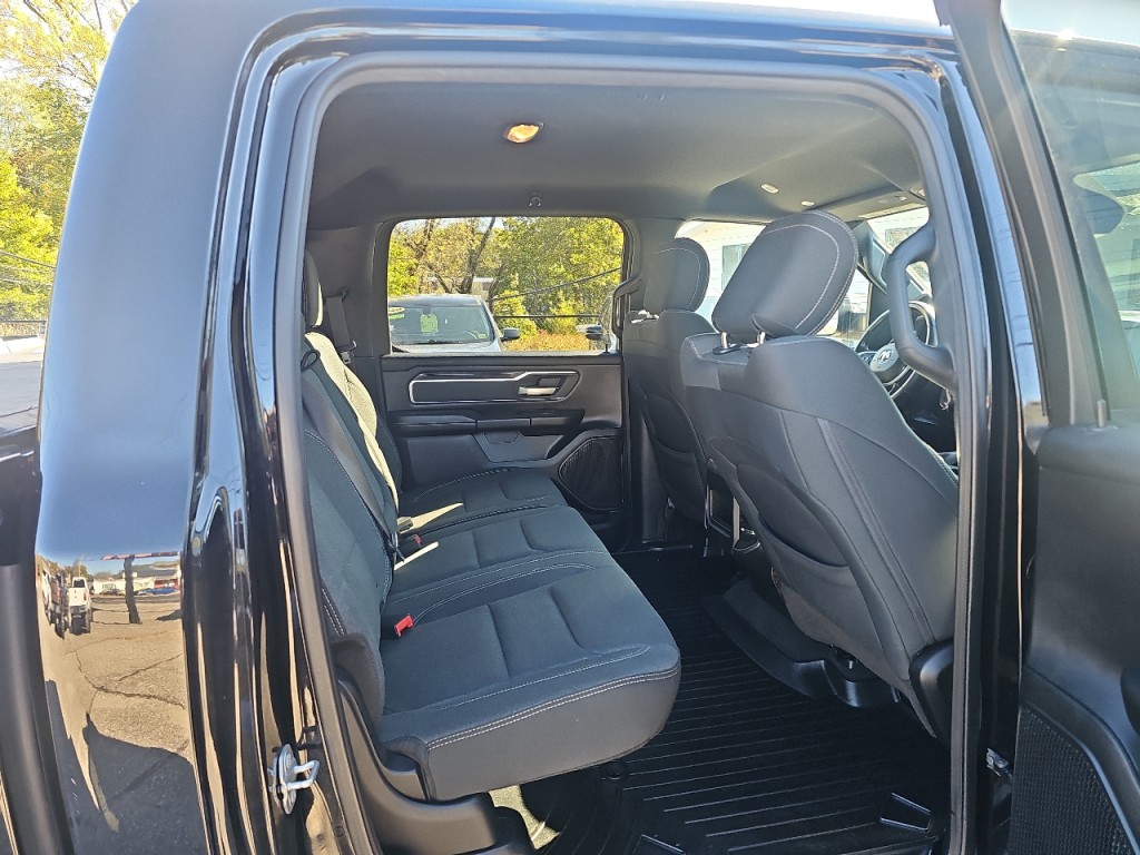 2019 RAM 1500 Image 8