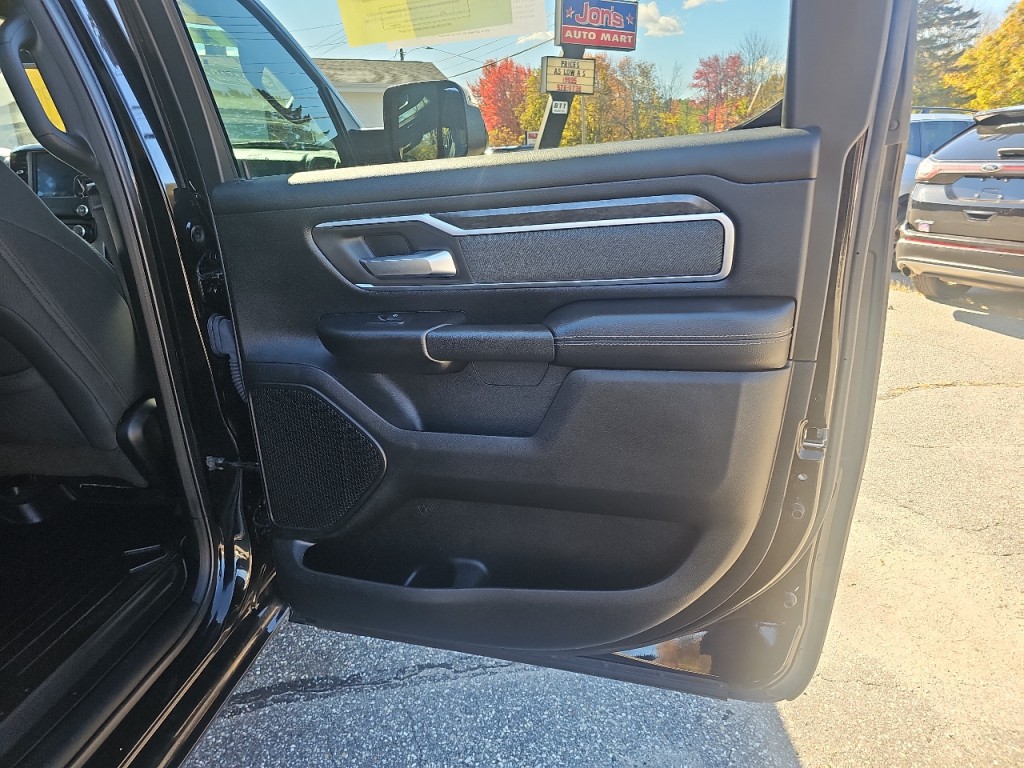2019 RAM 1500 Image 9