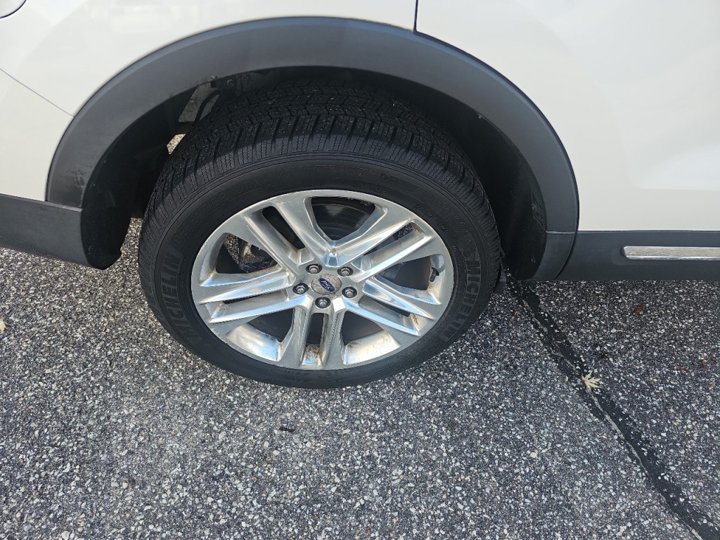 2017 Ford Explorer Image 11