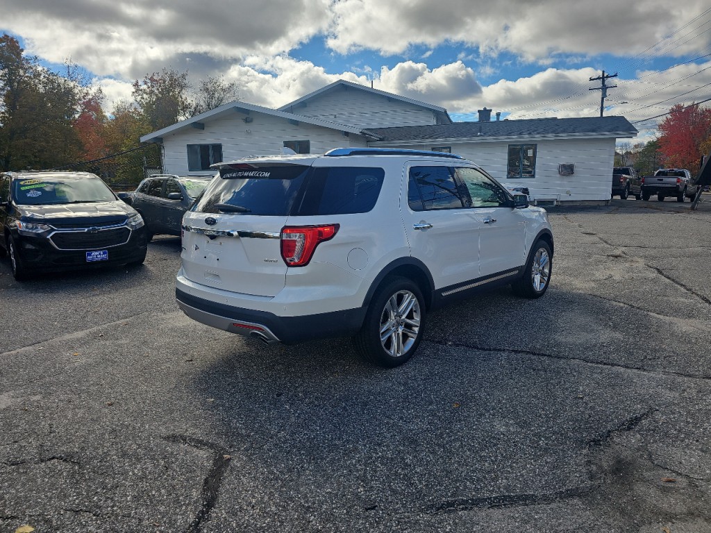 2017 Ford Explorer Image 12