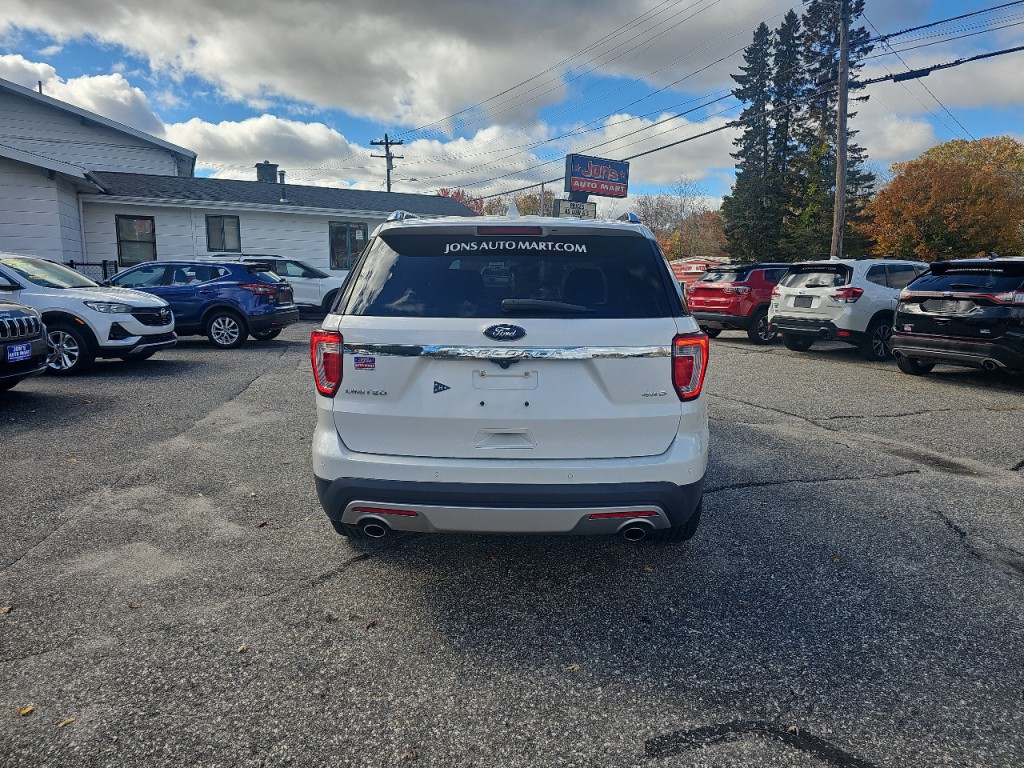 2017 Ford Explorer Image 13