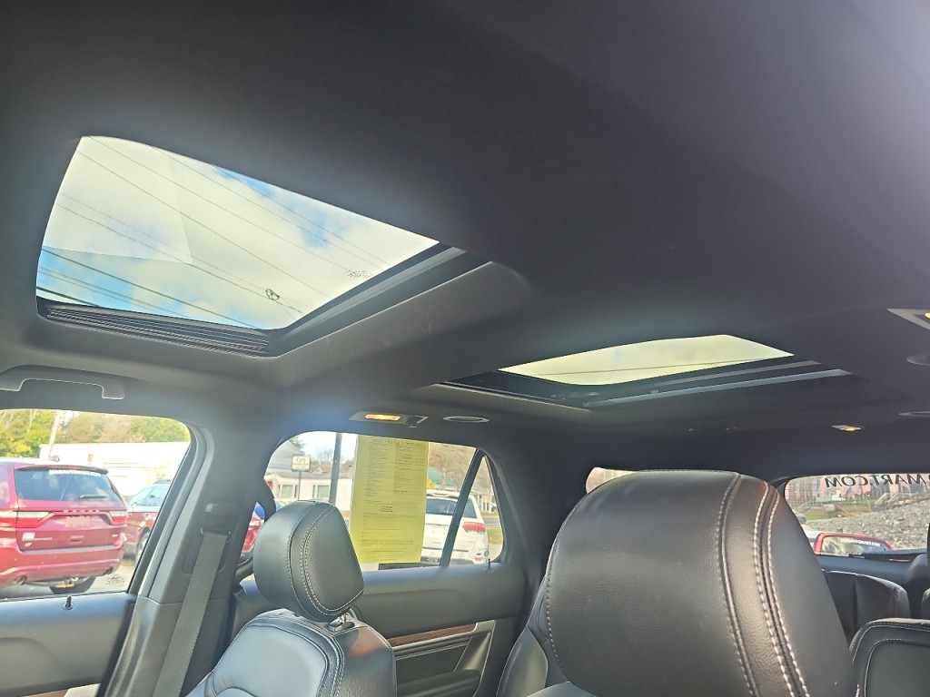 2017 Ford Explorer Image 26