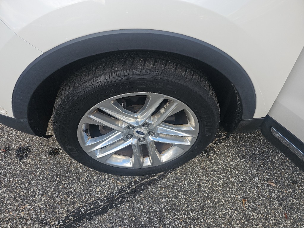 2017 Ford Explorer Image 29