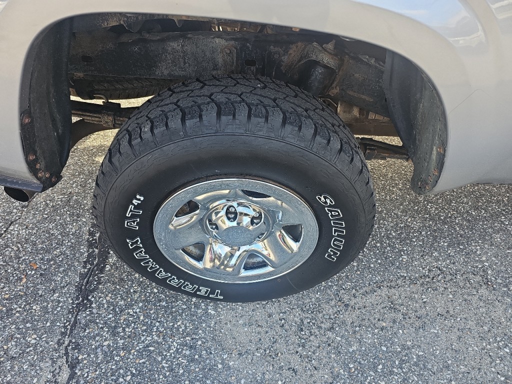 2017 Toyota Tacoma Image 9