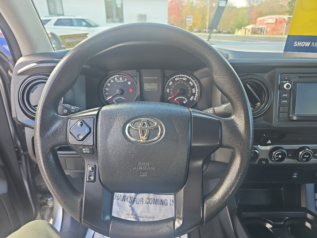 2017 Toyota Tacoma Image 18