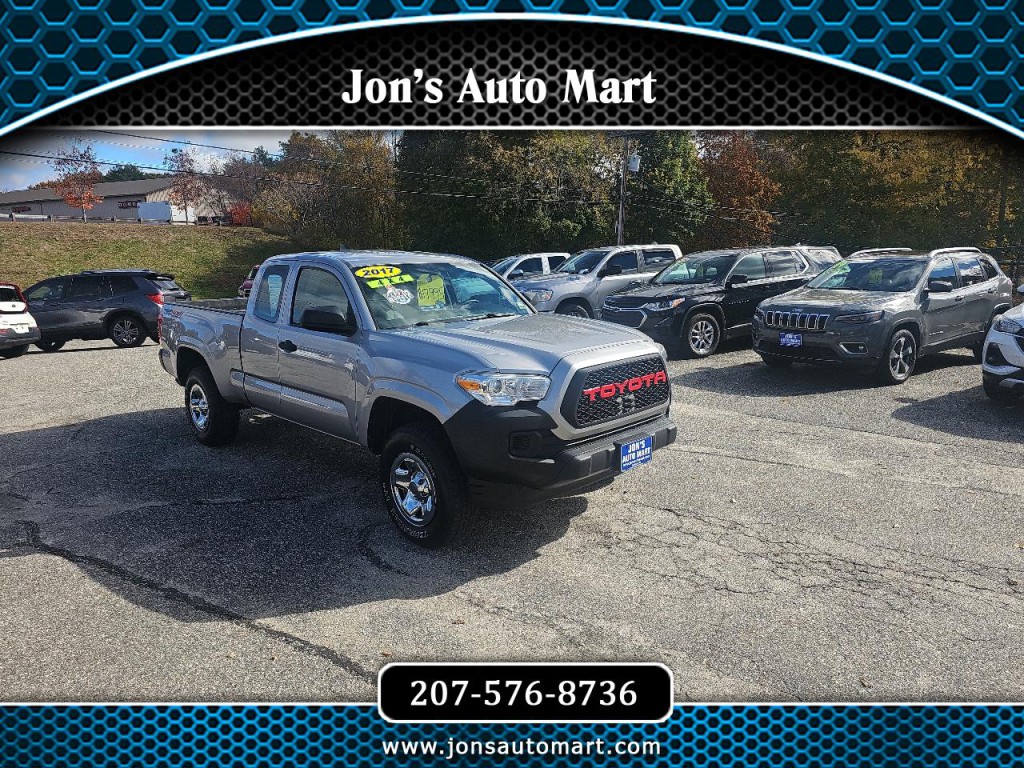 2017 Toyota Tacoma Image 1
