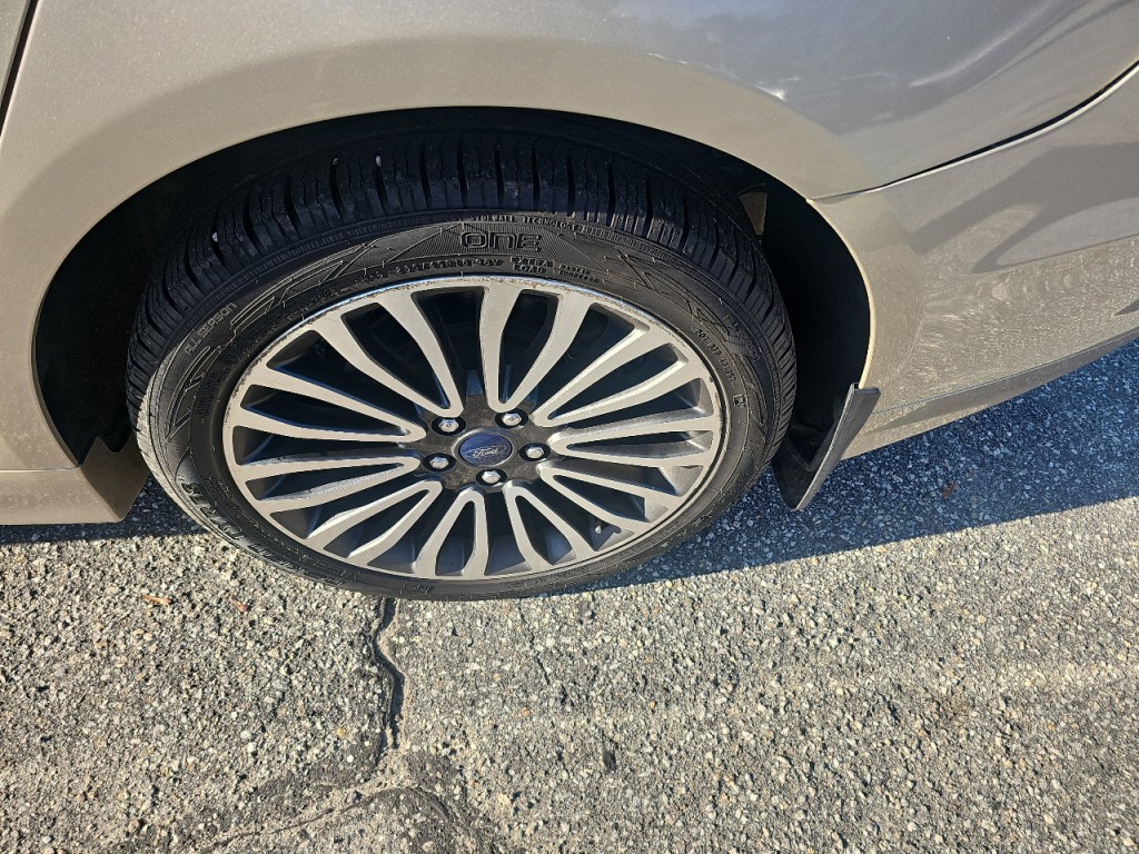 2018 Ford Fusion Image 15