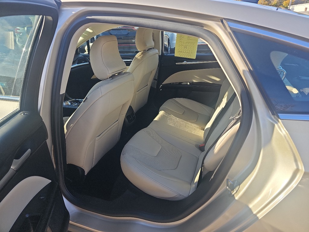 2018 Ford Fusion Image 16