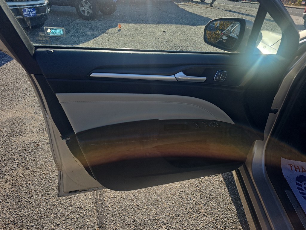 2018 Ford Fusion Image 19