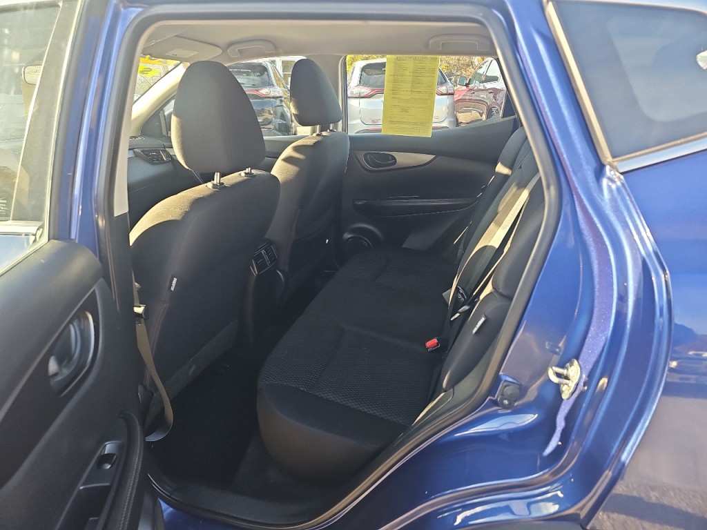 2021 Nissan Rogue Image 16